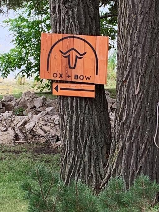 The Ox + Bow Daire Portage la Prairie Dış mekan fotoğraf